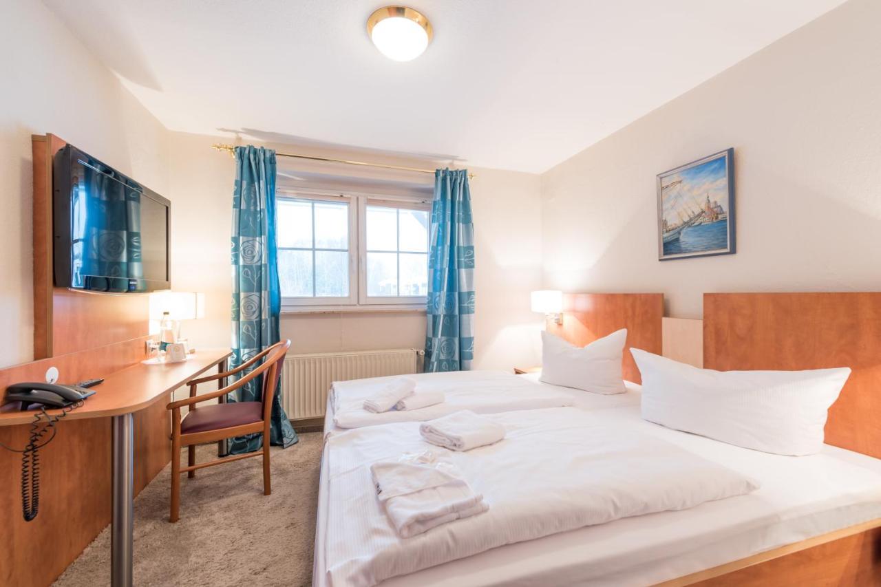 Hotel Koenigslinie Засниц Экстерьер фото
