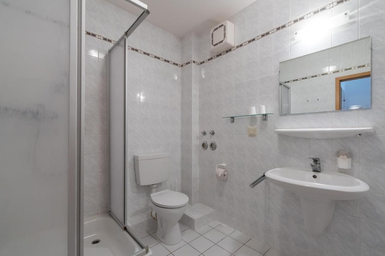 Hotel Koenigslinie Засниц Экстерьер фото