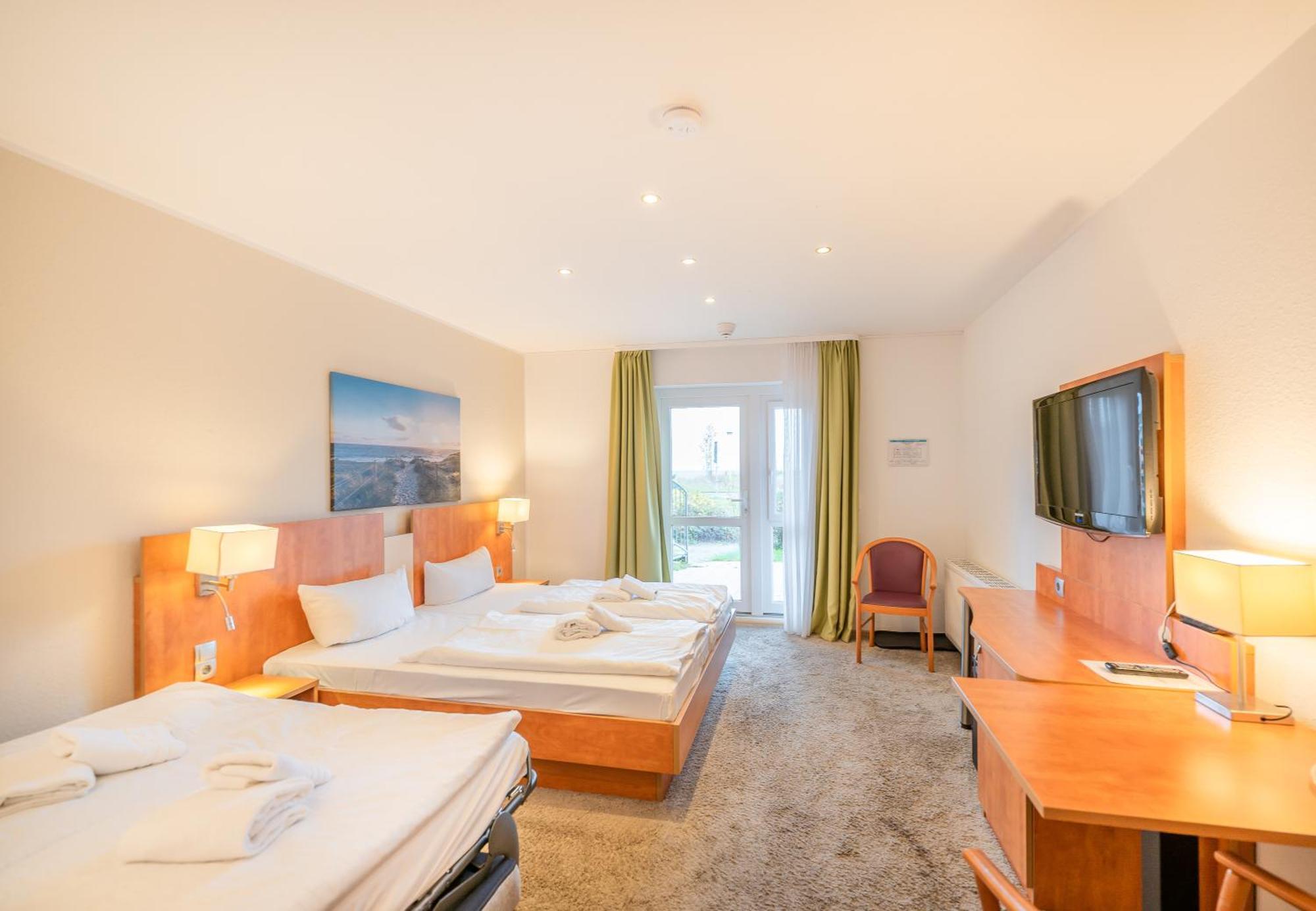 Hotel Koenigslinie Засниц Экстерьер фото