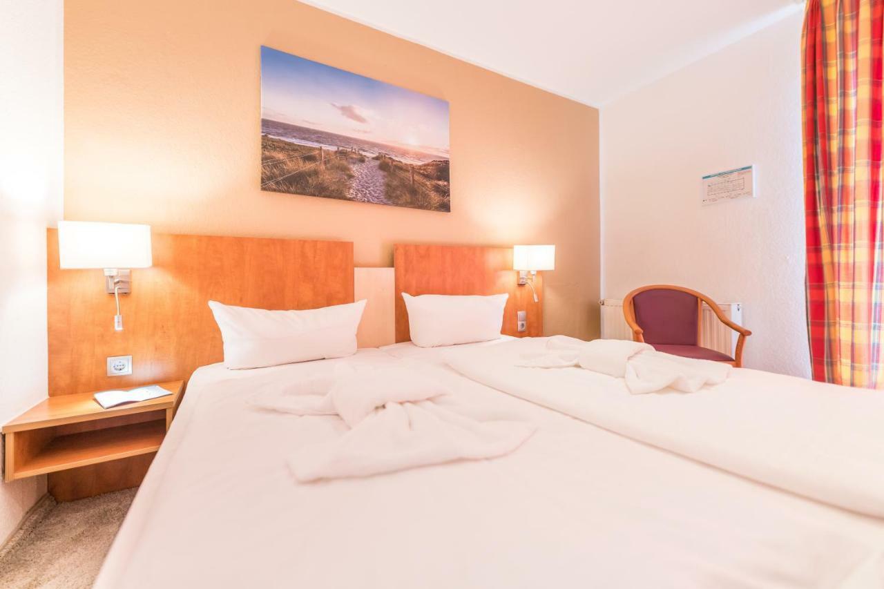 Hotel Koenigslinie Засниц Экстерьер фото